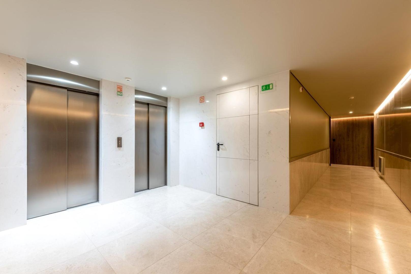Apartament Guestready - 2Br Apt Carlos I With Terrace And Gym Lizbona Zewnętrze zdjęcie