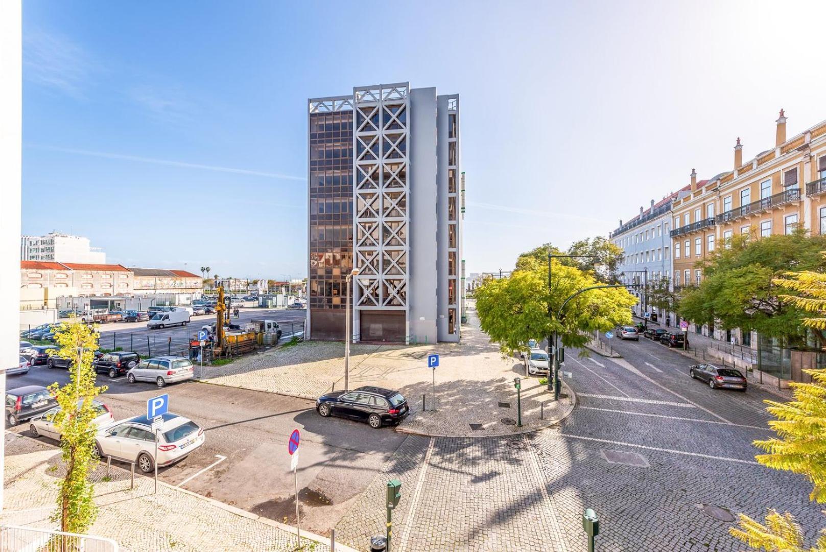 Apartament Guestready - 2Br Apt Carlos I With Terrace And Gym Lizbona Zewnętrze zdjęcie