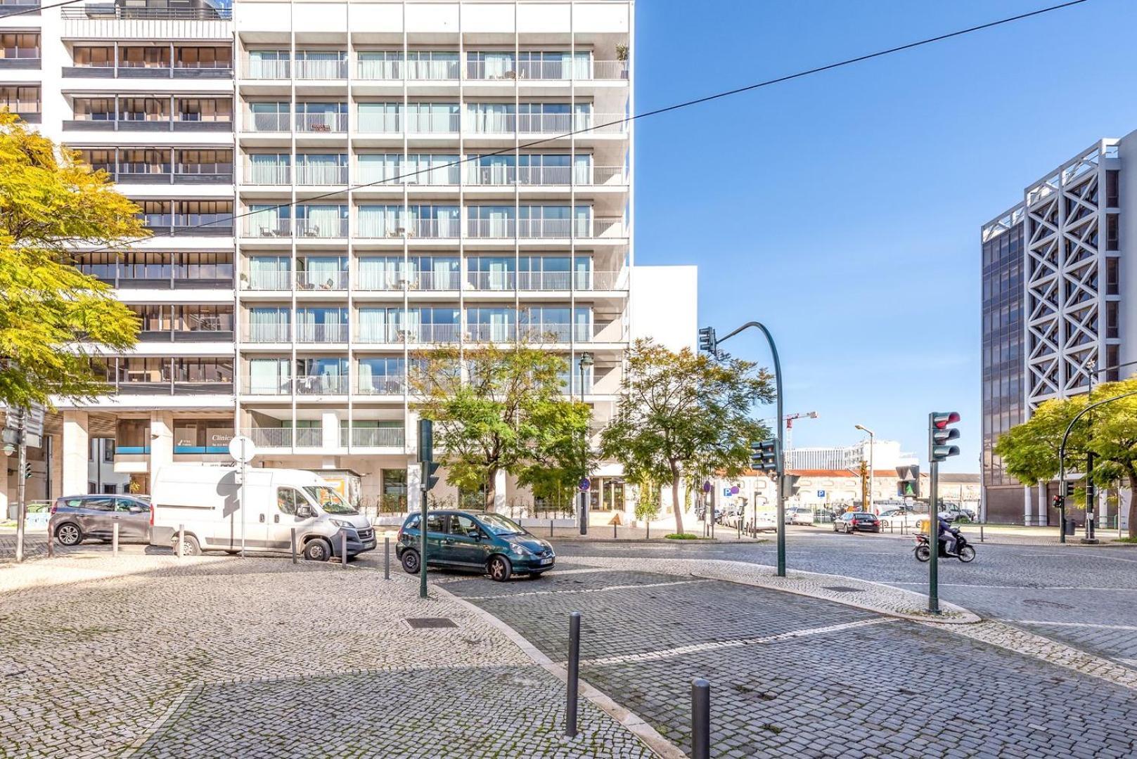 Apartament Guestready - 2Br Apt Carlos I With Terrace And Gym Lizbona Zewnętrze zdjęcie