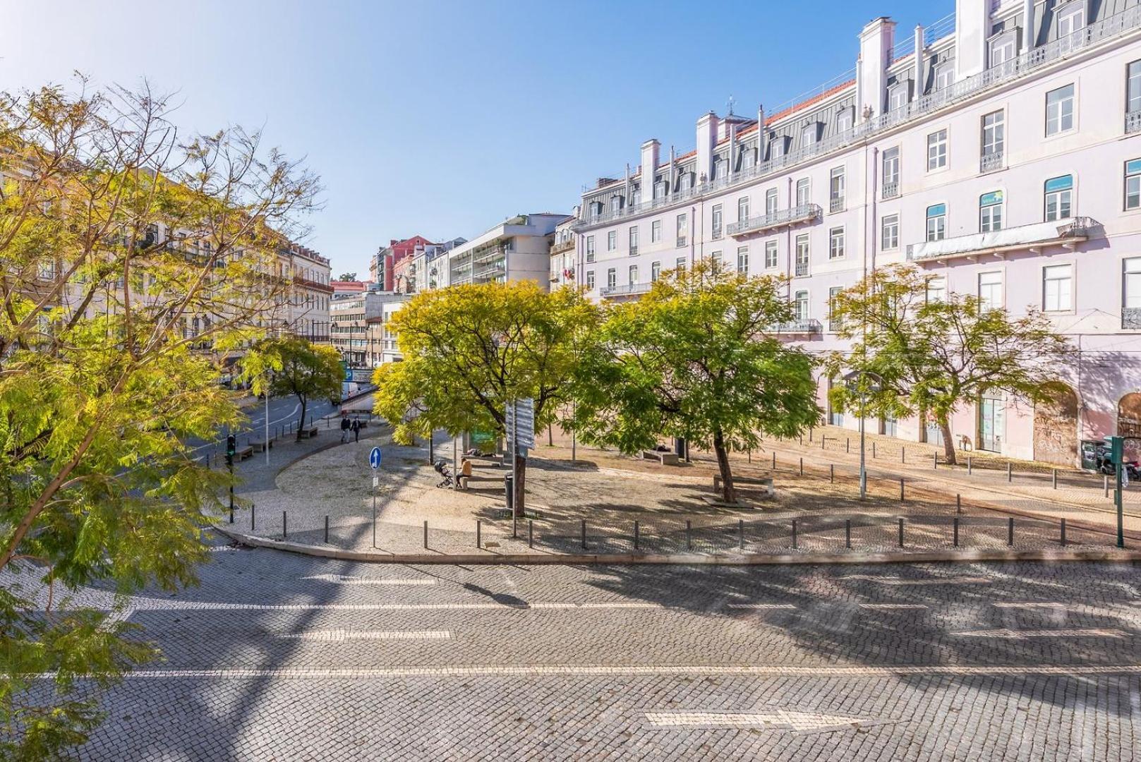 Apartament Guestready - 2Br Apt Carlos I With Terrace And Gym Lizbona Zewnętrze zdjęcie